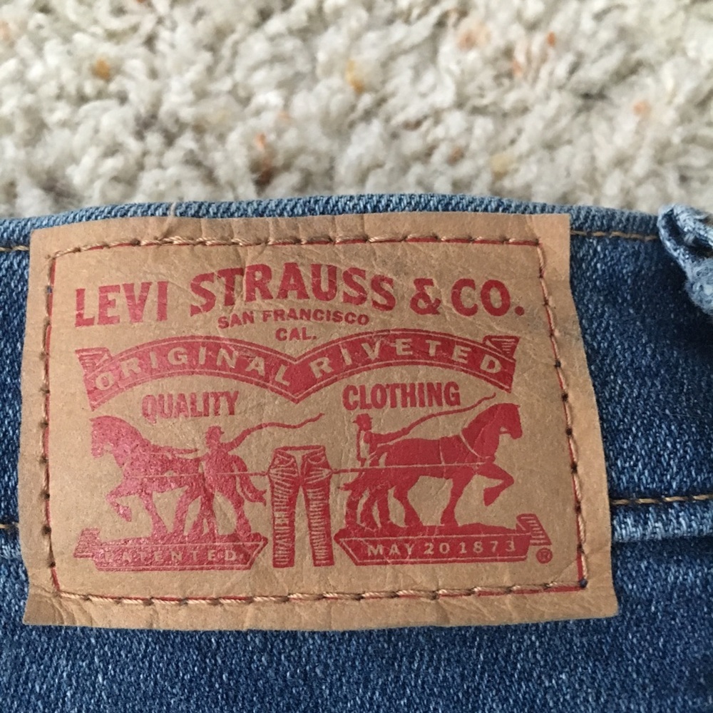 Levi skinny jeans